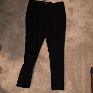 Chico’s 2.5R slim pull on stretch black pants NWT